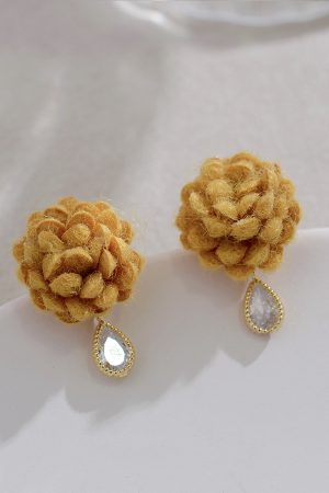 Fuzzy Ball Retro Earrings for Women - Fluffy Camellia Studs, Niche Design Accessories for Spring 2025, Versatile Fashion Statement