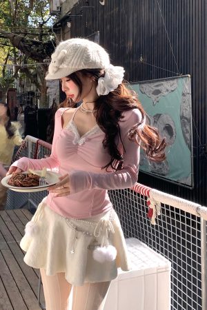 Fuzzy Winter Snowball Korean Style Plush A-Line Half Skirt for Women - Sweet and Spicy Fluffy Autumn/Winter Short Skirt