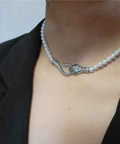 Gender-Neutral Pearl Snake-Shaped Necklace for Couples - European and American Niche Temperament Design