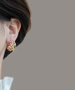 Geometric Half Hoop Earrings - Retro Minimalist Metal Design, High-End Temperament, Hong Kong Style Fashion Accessories