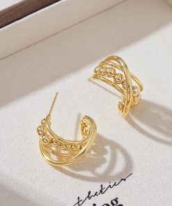 Geometric Half Hoop Earrings - Retro Minimalist Metal Design, High-End Temperament, Hong Kong Style Fashion Accessories
