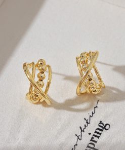 Geometric Half Hoop Earrings - Retro Minimalist Metal Design, High-End Temperament, Hong Kong Style Fashion Accessories