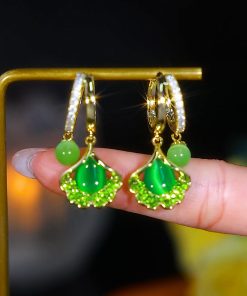 Ginkgo Leaf Green Pendant Earrings for Women, Unique High-End Ear Clips, Elegant Niche Jewelry for Trendy Fashion Lovers