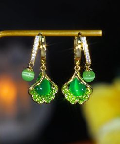 Ginkgo Leaf Green Pendant Earrings for Women, Unique High-End Ear Clips, Elegant Niche Jewelry for Trendy Fashion Lovers