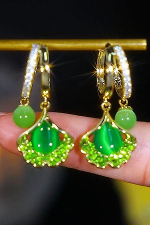 Ginkgo Leaf Green Pendant Earrings for Women, Unique High-End Ear Clips, Elegant Niche Jewelry for Trendy Fashion Lovers