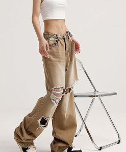 Girl Cool, Outfit Inspo Street Style - Light Wash Low Rise Ripped Jeans