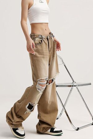 Girl Cool, Outfit Inspo Street Style - Light Wash Low Rise Ripped Jeans