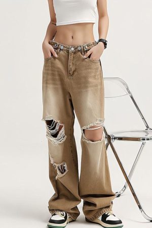Girl Cool, Outfit Inspo Street Style - Light Wash Low Rise Ripped Jeans