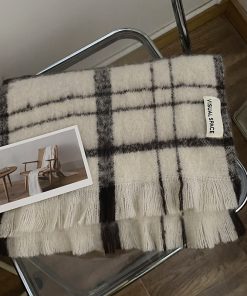 Girls' Plaid Scarf Shawl, Winter 2025 Versatile Thick Warm Two-in-One Accessory, Chic High-End Feel, White