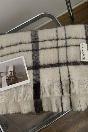Girls' Plaid Scarf Shawl, Winter 2025 Versatile Thick Warm Two-in-One Accessory, Chic High-End Feel, White