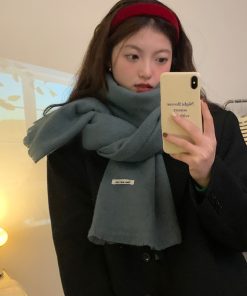 Girls' Winter Scarf 2025 - High-End Korean Style, Warm Versatile Shawl, Two-in-One Neck Warmer in Green