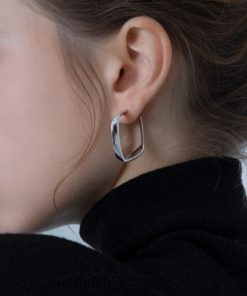 Gold Geometric Drop Earrings for Women, Minimalist Retro Diamond-Shaped Style, Trendy Metal Jewelry for 2025