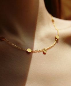 Gold-Plated Mini Round Sequins Pendant Necklace - Exquisite Minimalist Retro Clavicle Chain Jewelry for European and American Style