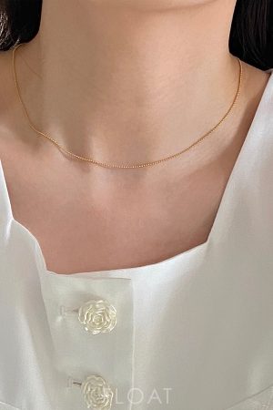 Gold-Plated Minimalist Floating Necklace for Women, Versatile Single-Layer Collarbone Chain, Non-Fading Elegant Jewelry