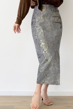 Gold-Thread Jacquard Midi Skirt for Women - High-End Retro Chinese-Style Long Skirt with Decorative Buttons for Autumn and Winter