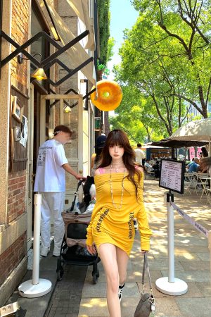 Gorgeous Lady T-shirt Dress - Women's Slim Fit Bodycon, Two-Way Wear, Summer Style, Chic Casual Fashion, Perfect for 90s and Y2K Looks
