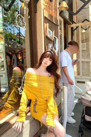 Gorgeous Lady T-shirt Dress - Women's Slim Fit Bodycon, Two-Way Wear, Summer Style, Chic Casual Fashion, Perfect for 90s and Y2K Looks