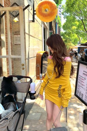 Gorgeous Lady T-shirt Dress - Women's Slim Fit Bodycon, Two-Way Wear, Summer Style, Chic Casual Fashion, Perfect for 90s and Y2K Looks