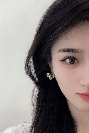 Gradient Green Crystal Butterfly Earrings for Women - Trendy 2025 Sweet Temperament Mosquito Coil Ear Clips