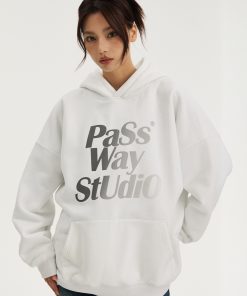 Gradient Logo Pullover Hoodie Jacket - Trendy Fleece Coat for Spring & Autumn - Stylish Streetwear Essential