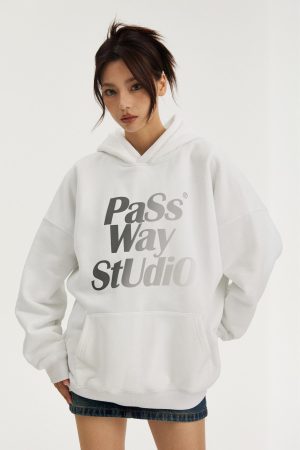 Gradient Logo Pullover Hoodie Jacket - Trendy Fleece Coat for Spring & Autumn - Stylish Streetwear Essential