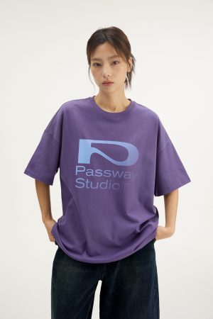Gradient P Logo Short Sleeve Unisex T-Shirt - Trendy 90s Inspired Pure Cotton Top for Casual Wear