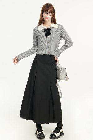 Gray Bow Detail Knitted Sweater and Pleated Skirt Outfit for Women - College Style Autumn/Winter Ensemble