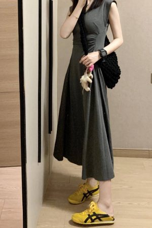Gray Casual Round Neck Short Sleeve T-Shirt Dress for Women, Waist-Cinching, Slimming Elegant Summer Style, High-Quality Long Dress