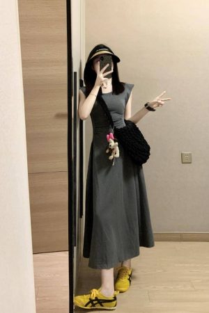 Gray Casual Round Neck Short Sleeve T-Shirt Dress for Women, Waist-Cinching, Slimming Elegant Summer Style, High-Quality Long Dress