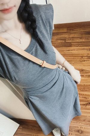 Gray Casual Short-Sleeve T-Shirt Dress for Women, Waist-Cinching Pleated Skirt, Stylish Slimming Design for Summer Fashion