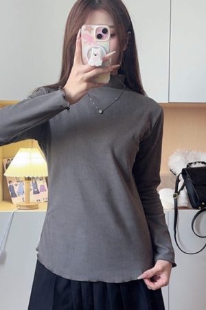 Gray Half-Turtleneck Layered Base Top with Warm Cream White Long Sleeves and Pudding Bear Design - Trendy Y2K Style