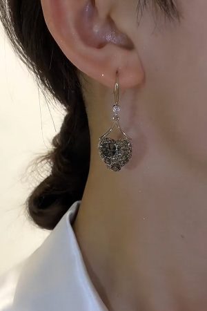 Gray Heart-Shaped Zircon Earrings, Elegant 2025 Design, Versatile Niche Fashion Accessories with High-Quality Hooks
