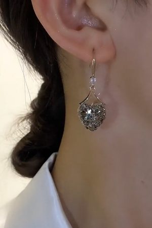 Gray Heart-Shaped Zircon Earrings, Elegant 2025 Design, Versatile Niche Fashion Accessories with High-Quality Hooks