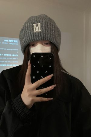 Gray Knitted Winter Hat for Women with Ear Protection, Korean Style 2025, Face-Slimming Design for Cold Weather