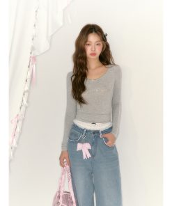 Gray Long-Sleeve T-Shirt for Women - Unique Exquisite Short Sweet and Spicy Autumn Top - Casual Fashion Essential