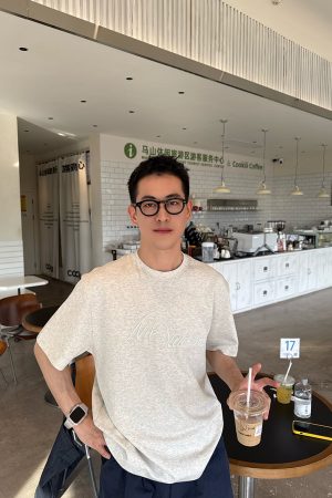 Gray Minimalist Heavy Embroidery Letter Short Sleeve T-shirt for Men - Summer Korean Style Simple Loose Fit