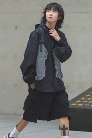Gray Outdoor Commuter Vest with Roaring Beast Design for Adventure and Urban Style