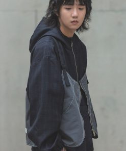 Gray Outdoor Commuter Vest with Roaring Beast Design for Adventure and Urban Style