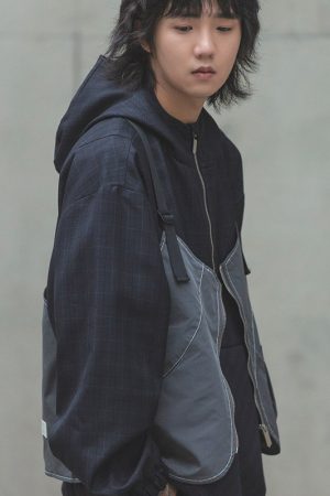 Gray Outdoor Commuter Vest with Roaring Beast Design for Adventure and Urban Style