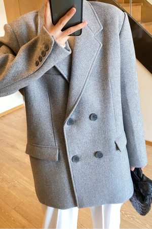 Gray Oversized Double-Breasted Woolen Suit Jacket with Vintage Thick Design for Winter Fashion