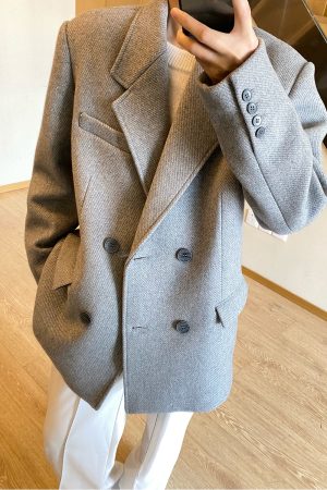 Gray Oversized Double-Breasted Woolen Suit Jacket with Vintage Thick Design for Winter Fashion