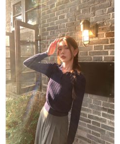 Gray Polo Collar Twisted Knit Sweater for Women, Long Sleeve Embroidered Spring Design, Stylish Short Sweater for Casual Wear