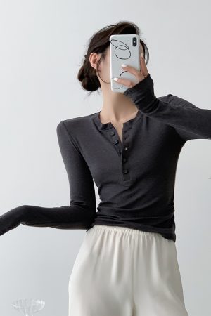 Gray Slim-Fitting Long Sleeve T-Shirt for Women, Spicy Girl Pure Desire Design, Autumn Layering Top, Trendy Base Shirt