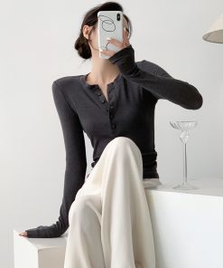 Gray Slim-Fitting Long Sleeve T-Shirt for Women, Spicy Girl Pure Desire Design, Autumn Layering Top, Trendy Base Shirt