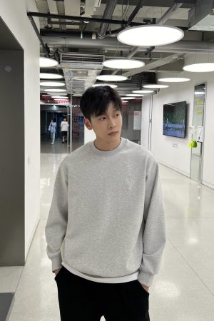 Gray Three-Dimensional Relief Heart Sweatshirt for Men - Casual Versatile Autumn Top, Perfect for Everyday Wear