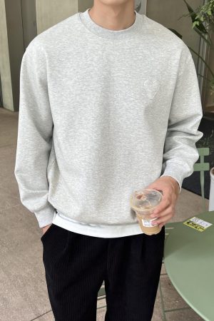 Gray Three-Dimensional Relief Heart Sweatshirt for Men - Casual Versatile Autumn Top, Perfect for Everyday Wear