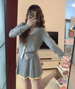 Gray V-Neck Knitted Cardigan and Pleated Skirt Set for Women, Long Sleeve Dress, Stylish Autumn Winter Outfit
