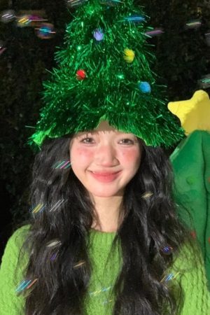 Green Onion Silk Christmas Tree Hat with Fur Trim - Festive Staged Magical Holiday Accessory