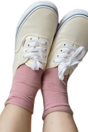 Green Soft Layered Summer Socks - Versatile Thin Design for Everyday Wear