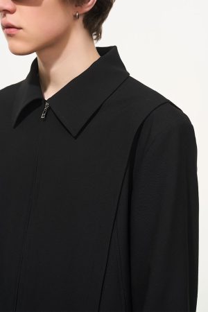 Grey Unisex Short Jacket with Flying Edge Structure, Wrinkle-Resistant Design, and Padded Shoulders for a Modern Look
